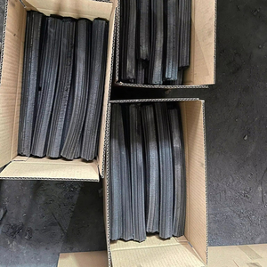 Charbon de bois en briquettes de sciure de bois dur du Vietnam de haute qualité, combustible pour barbecue, sans fumée, haute teneur en carbone, faible teneur en cendres, combustion longue durée 6 heures - Product Image 1