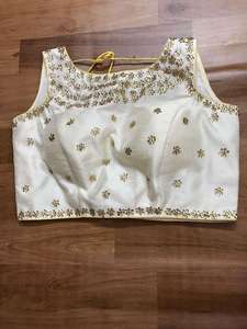 Chemisier court en satin tissé respirant à manches courtes et rembourré, idéal pour les mariages et les soirées d'hiver, de printemps et d'été, parfait pour les saris. - Product Image 3