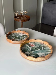 Ensemble de 2 plateaux en bois festonnés - Plateau de service rond en bois de mangue vert tropical avec poignées, plateau de service décoratif - Product Image 4