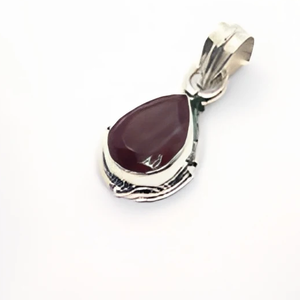 Susurros de Deseo, Colgante de Plata de Ley 925 con Cuarzo Rojo para Mujer, Joyería Clásica Unisex - Product Image 1
