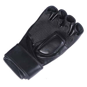 Fabrication de gants de MMA personnalisés en cuir PU de haute qualité avec logo sur mesure, gants de MMA respirants à lacets pour hommes, en vente - Product Image 5