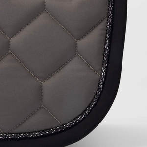 Tapis de selle matelassés multicolores pour chevaux, très demandés, housse de selle de saut personnalisable, doublure en polycoton et fourrure, qualité supérieure PK - Product Image 4