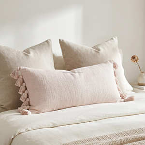 Housse de coussin lombaire décorative avec bordure à pompons, coussin de banc scandinave, décoration minimaliste pour la maison - Product Image 1