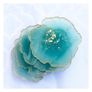 Posavasos Premium Hechos a Mano de Resina y Metal con Borde Dorado, Ecológicos, Resistentes al Calor y Duraderos para Bares y Mesas de Comedor - Product Image 3