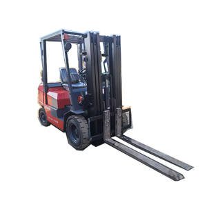 Chariots élévateurs Toyota d'occasion de 3 tonnes avec moteur d'origine, performances de haute qualité, prix compétitifs pour les mines, les chantiers de construction, les ports - Product Image 1