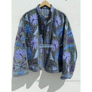 Blazer en velours Suzani pour femmes ouzbèkes, broderie florale à la main, col mandarin, manches longues, veste d'automne - Product Image 1