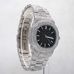 นาฬิกาข้อมือผู้ชาย รุ่นลิมิเต็ดอิดิชั่นสุดหรู ตัวเรือนสแตนเลสสตีล หน้าปัดสีดำลายเท็กซ์เจอร์ ประดับด้วยโมอิสซาไนต์ทรงเหลี่ยม ระบบอนาล็อกจักรกล - Product Image 2