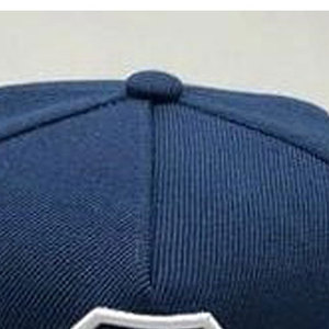 Casquettes de baseball snapback de luxe en suède végétalien de haute qualité, à visière incurvée, 6 panneaux, avec boucle métallique réglable et logo, vente en gros - Product Image 3