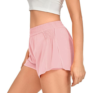 Shorts de sport taille haute rose clair pour femme en polyester respirant, avec taille élastique smockée, pour la course et l'entraînement - Product Image 3