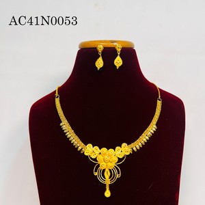Parure Collier et Boucles d'Oreilles en Laiton Plaqué Or pour Femme, Bijoux Tendance de Mariage, Design Floral, Sertissage à Tension, Chaîne à Maillons - Product Image 4