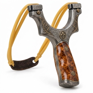 Pièce de présentation artisanale traditionnelle pour collectionneur : Lance-pierre en acier Damas, fait main, à motifs décoratifs - Product Image 5
