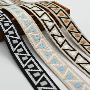 Tùy chỉnh hai mặt có độ bền cao polyester 38mm mô hình dân tộc dệt <span class=keywords><strong>Jacquard</strong></span> <span class=keywords><strong>Webbing</strong></span> vành đai cho túi dây đai - Product Image 1