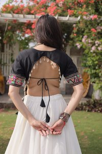 Conjunto Tradicional de Lehenga Choli para Mujer, Tela Romana, Bordado con Cuentas y Espejos, Sin Arrugas, Elástico, para Todas las Temporadas - Product Image 5