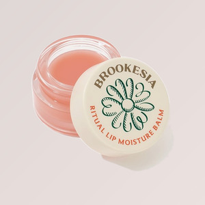 Baume à lèvres circulaire coréen K-Beauty Brukesia Ritual Moisture, fabriqué en Corée, taille standard, tube noir. - Product Image 5