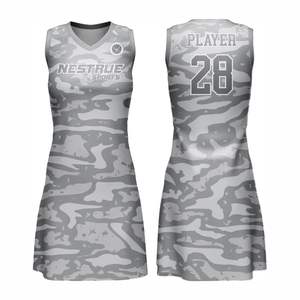 Robe de football personnalisée pour femme, imprimée par sublimation, respirante, à manches courtes, uniforme sportif pour l'entraînement et les matchs - Product Image 4