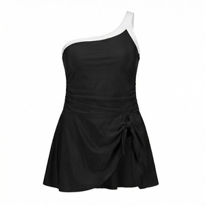 Ensemble de yoga 2 pièces imprimé papillon bleu avec finition dorée, body à col en V profond et jupe portefeuille longueur genou - Product Image 1