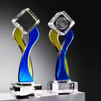 Trophée en cristal gravé au laser 3D personnalisé Trophées en cristal vierges Médailles Plaques Trophée en cristal/Imprimé en 3D/Matériaux ABS