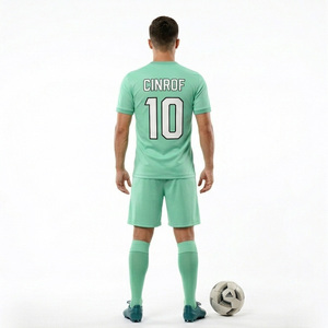 Uniforme de Fútbol Sublimado Personalizado Ligero, Uniforme de Fútbol Transpirable de Poliéster para Entrenamiento, Uniforme de Fútbol Escolar Juvenil - Product Image 4