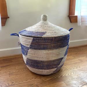 Panier à linge tissé à la main avec poignées, panier de rangement artisanal, vente en gros, écologique, fabriqué au Vietnam - Product Image 5