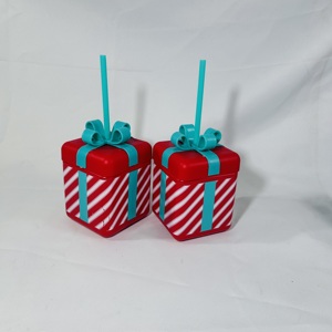Botella de agua con caja de regalo a rayas rojas y pajita azul, vaso de plástico reutilizable para regalos. - Product Image 5