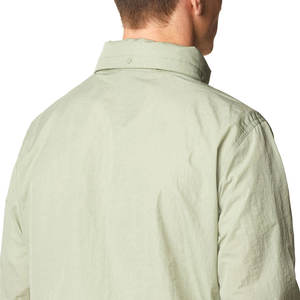 Chaqueta cortavientos de invierno para hombre, estilo moderno, precio económico, con tela ligera y corte relajado. - Product Image 2