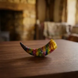 Cuerno para Beber Tallado Multicolor Estilo Vikingo Medieval, Diseño de Personajes de TV y Cine, Producto Pulido de Uttar Pradesh - Product Image 3