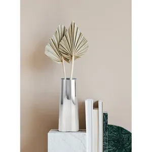 Vase à fleurs en métal fait main, centre de table moderne pour la décoration intérieure et l'aménagement floral - Product Image 2