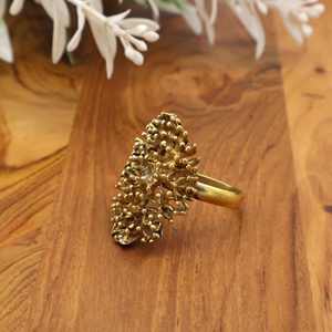 Bague de déclaration inspirée de la nature faite à la main en arbre de corail, bijoux uniques de conception de branche d'or, bague réglable pour les femmes - Product Image 3