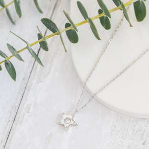 Collar con colgante de estrella de plata de ley con cristal CZ, joyería minimalista, grabado gratuito, regalo para mujer - Product Image 2