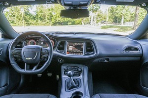 Challenger T/A 392 2023, Transmisión Manual de 6 Velocidades, Motor V8 de 6.4 Litros, Sin Modificar - Product Image 5