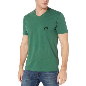Camiseta cómoda de secado rápido 100% algodón con cuello en V para hombre, transpirable, de corte holgado, estampada y ecológica. - Product Image 2