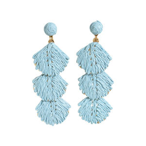 Pendientes de Estilo Bohemio para Mujer, Chapados en Oro, con Borlas Multicapa, Conchas y Rafia, Hechos a Mano, Geométricos, para Fiestas - Product Image 1