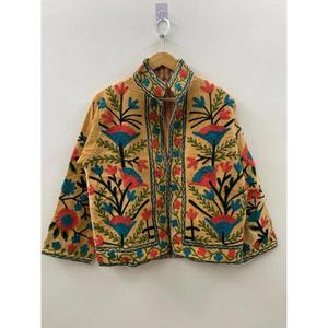 Veste d'hiver pour femme à col mandarin brodé à la main, en velours, écologique, respirante, à séchage rapide, manches longues, coupe classique - Product Image 6
