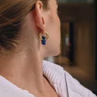 Boucles d'oreilles Huggie vintage en acier inoxydable plaqué or 18 carats avec pierres naturelles Lapis Lazuli et Œil de Tigre, motif corde torsadée, cadeau pour femme
