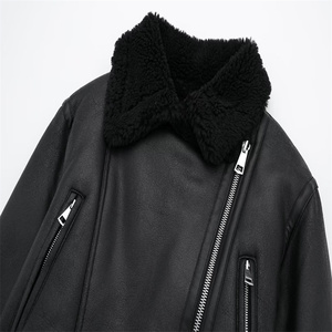 Chaqueta de Motero de Cuero Negra con Forro de Piel Sintética, Manga Larga, Resistente al Viento, para Invierno, Estilo Unisex para Adultos - Product Image 3