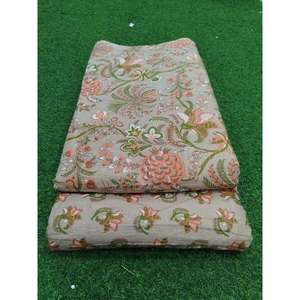 Tissu en coton pur et doux, respirant et léger, idéal pour les kurtis, chemises, vêtements d'été, couture et artisanat textile. - Product Image 4