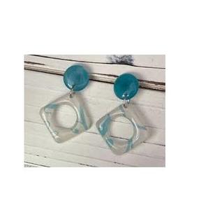 Boucles d'oreilles brodées en résine, bijoux faits à la main pour femmes et filles, look classique de mariage, haute qualité - Product Image 3
