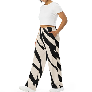 Pantalon large pour femme à imprimé zèbre, rayures beige et noires, tricoté, taille élastique, longueur intégrale, coupe ample, style artistique, loungewear et sportswear - Product Image 4