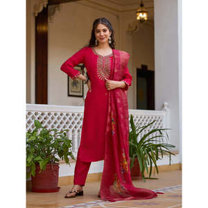 Conjunto de traje de viscosa Chanderi con bordado y cuentas para mujer - Product Image 6