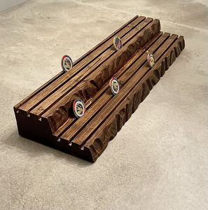 ที่วางเหรียญสะสมแบบติดผนัง ทำจากไม้เนื้อแข็งสไตล์วินเทจ - Product Image 1