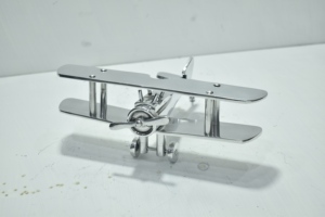 Raboteuse manuelle en métal de qualité supérieure avec lame de coupe tranchante pour le rabotage, le lissage et le nivellement des surfaces, disponible à la vente - Product Image 4