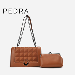 Ensemble de 2 pièces pour femmes PEDRA, sac à bandoulière en cuir PU, fermeture à fermoir métallique, sac à bandoulière matelassé avec chaîne, petit porte-monnaie pour femmes - Product Image 1