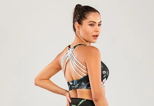 Soutien-gorge de sport imprimé floral pour femme, haut court de fitness à maintien élevé, noir avec fleurs rouges et blanches - Product Image 6