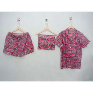 Pijama Corto con Cierre de Botones, Manga Corta, Personalizado para Mujer, Modal y Algodón, Conjunto de Pijama Corto con Estampado Digital, Ligero y Transpirable para Verano - Product Image 1