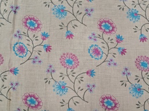 Tela de Algodón Blanco Premium de Alta Calidad con Bordado Floral en Rosa, Azul y Verde - Material Bordado Multicolor - Product Image 4