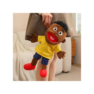 Marioneta de peluche para niña con camisa a rayas rojas y pantalones azules, juguete de peluche suave para niños de 2 a 4 años - Product Image 5