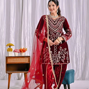 Conjunto de Traje de Fiesta para Mujer de Ramdev Trading, Top, Pantalón y Dupatta, Terciopelo Viscoso Pesado de Secado Rápido, Estilo Moderno para Todas las Temporadas - Product Image 1