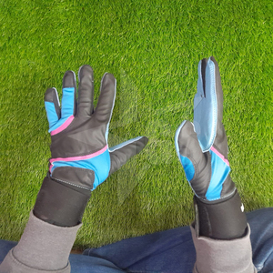 ถุงมือตีเบสบอลหนังแท้ สีน้ำเงิน แต่งชมพู ทนทาน บุนวมบริเวณฝ่ามือ ปิดด้วยแถบตีนตุ๊กแก ใช้ได้ทั้งชายและหญิง สำหรับการฝึกซ้อม - Product Image 1