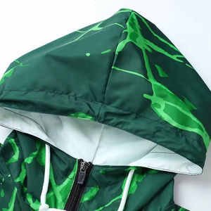 Chaqueta Cortavientos Impermeable de Invierno 2026 con Diseño Sólido y Logotipo Personalizado, Chaqueta Cortavientos Impermeable de Alta Calidad con Sublimación - Product Image 3