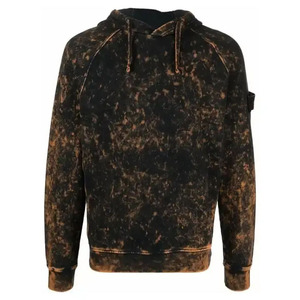 Sudadera con capucha de lavado ácido distintivo, un elemento esencial informal con un acabado de teñido único, silueta holgada y estilo urbano moderno. - Product Image 5